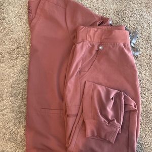 Figs mauve set